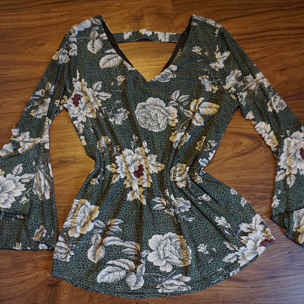 Sara Michelle Flare Sleeve BoHo Floral Blouse
